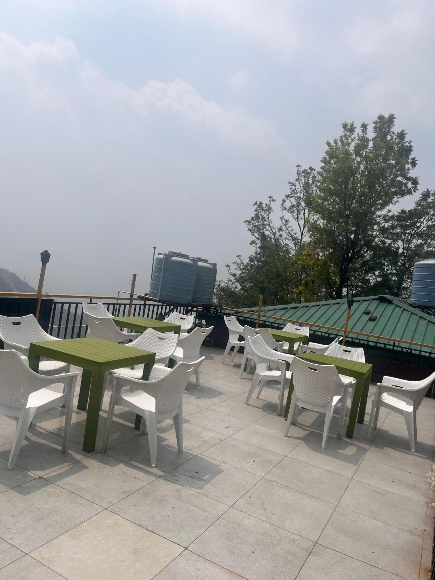 Royal Hill Inn Mussoorie Exterior foto