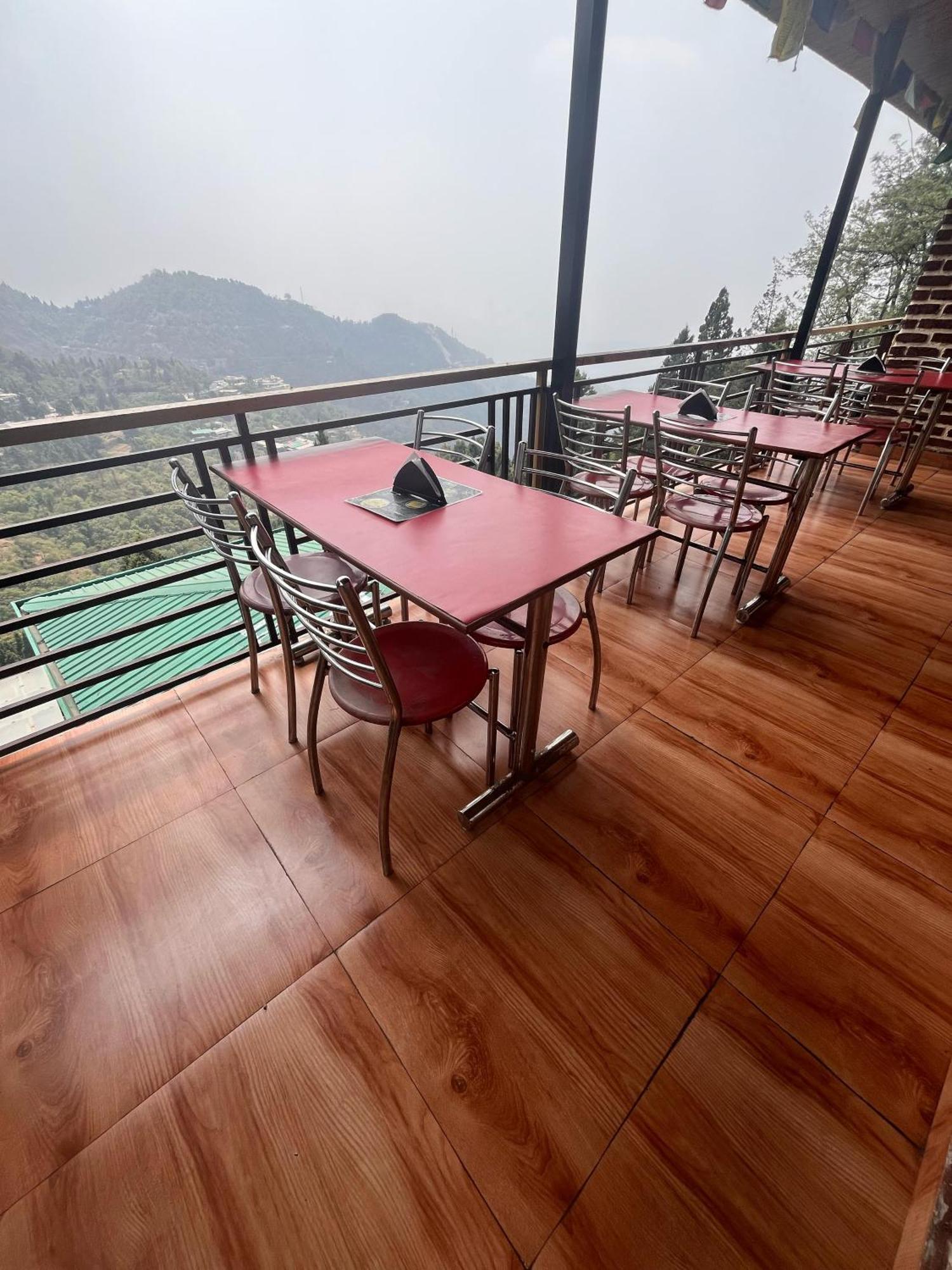 Royal Hill Inn Mussoorie Exterior foto
